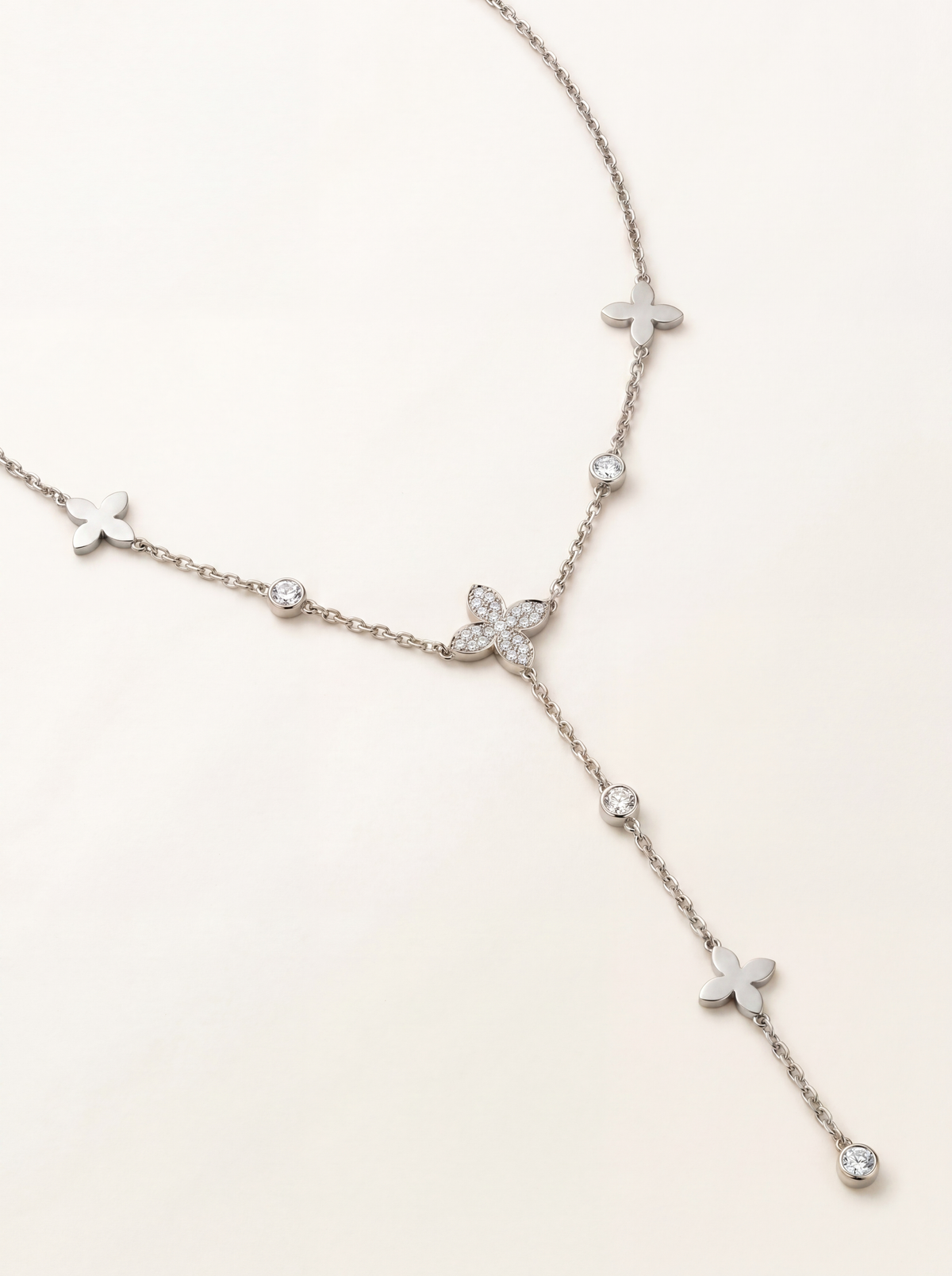 COLLIER ÉVA