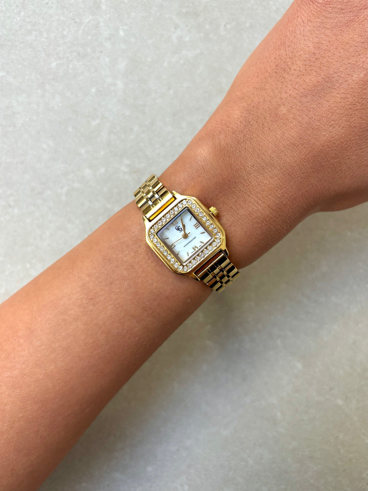 MONTRE VALÉRIA